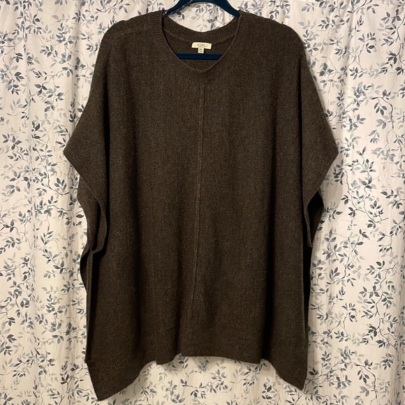 KORI Sweaters - KORI Poncho Sweater Size M/L EUC
